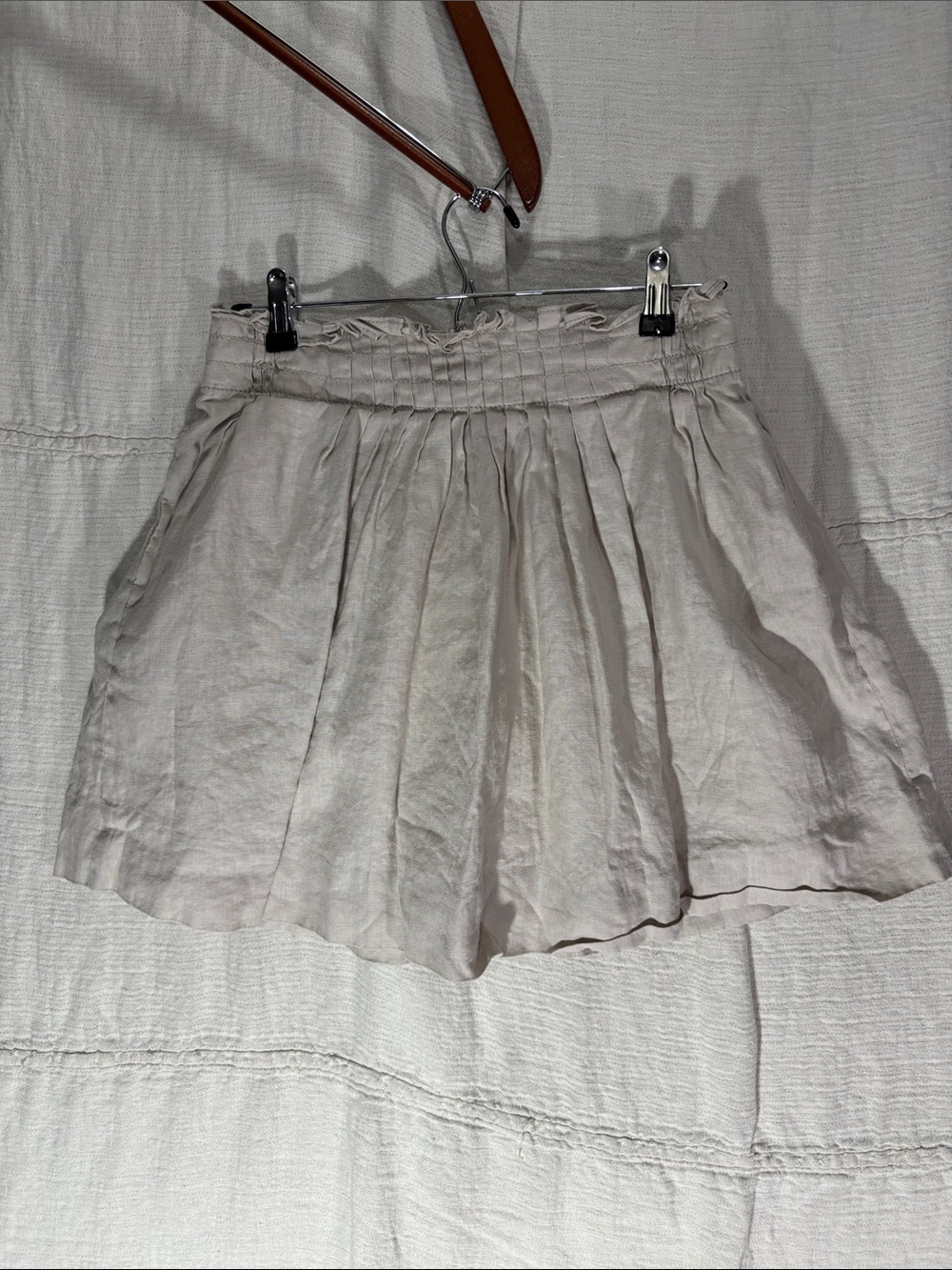 J. Crew 100% Linen Pleated Miniskirt Smocked Ruffle Waist Size 2 Pockets Beige
